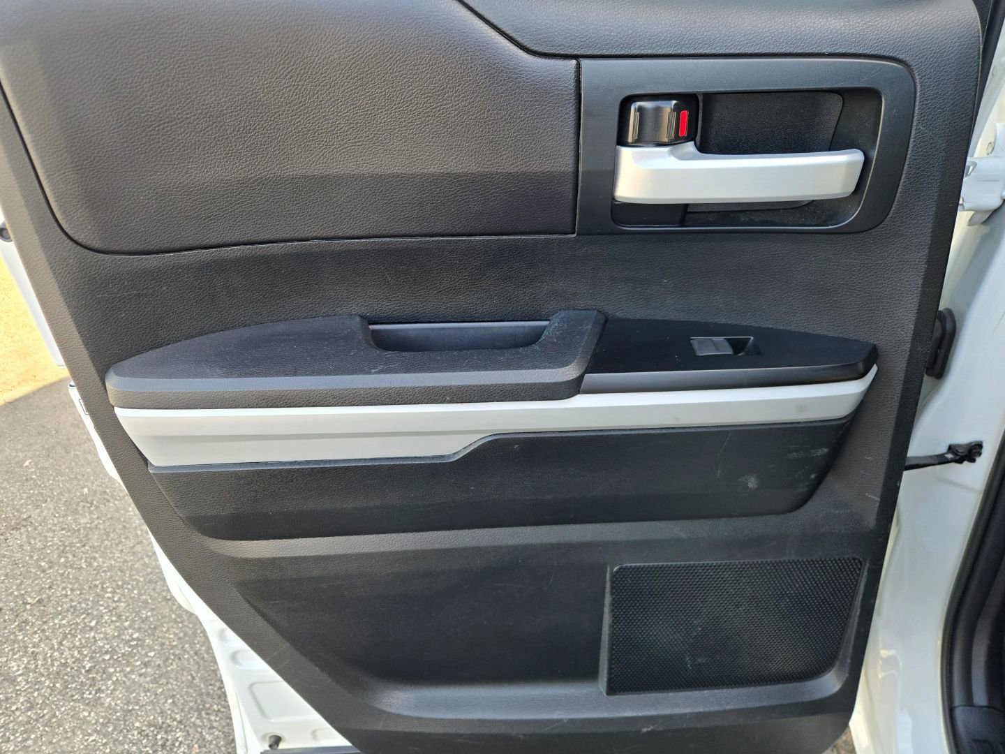 Used 2017 Toyota Tundra SR5 image 12