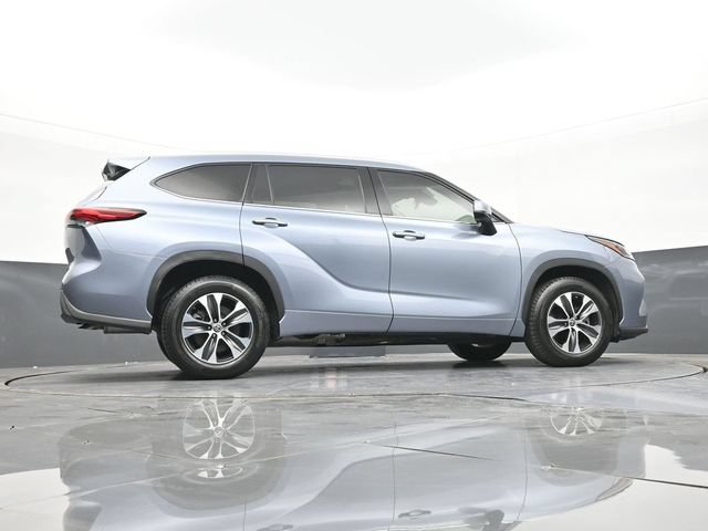 Used 2021 Toyota Highlander XLE FWD image 50