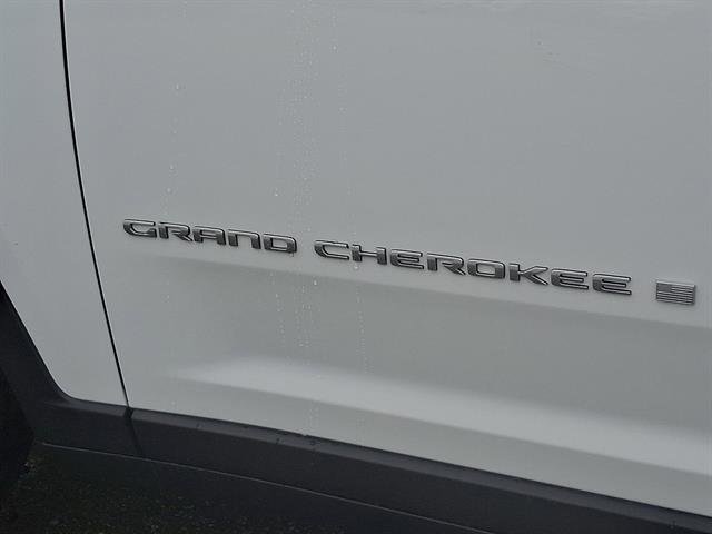 New 2025 Jeep Grand Cherokee Limited image 23
