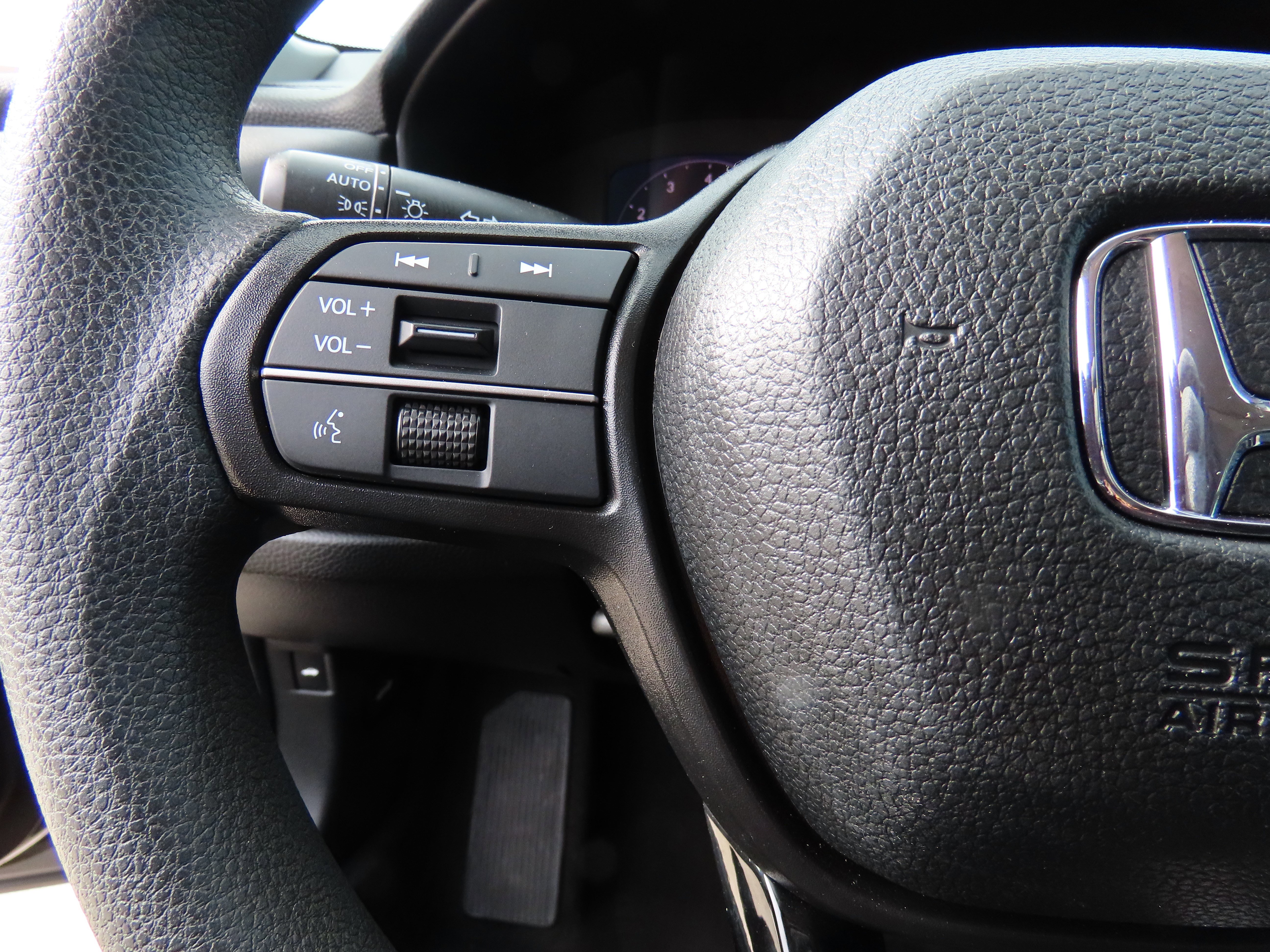 Used 2025 Honda Accord SE image 30