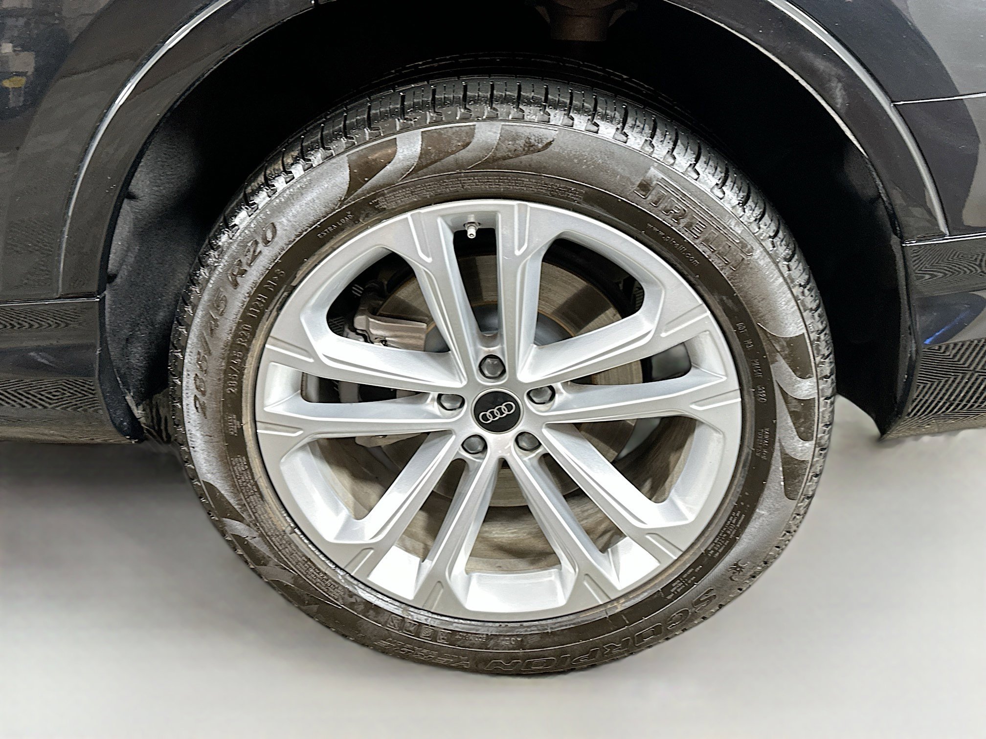 Certified 2025 Audi Q7 3.0T Premium Plus image 33