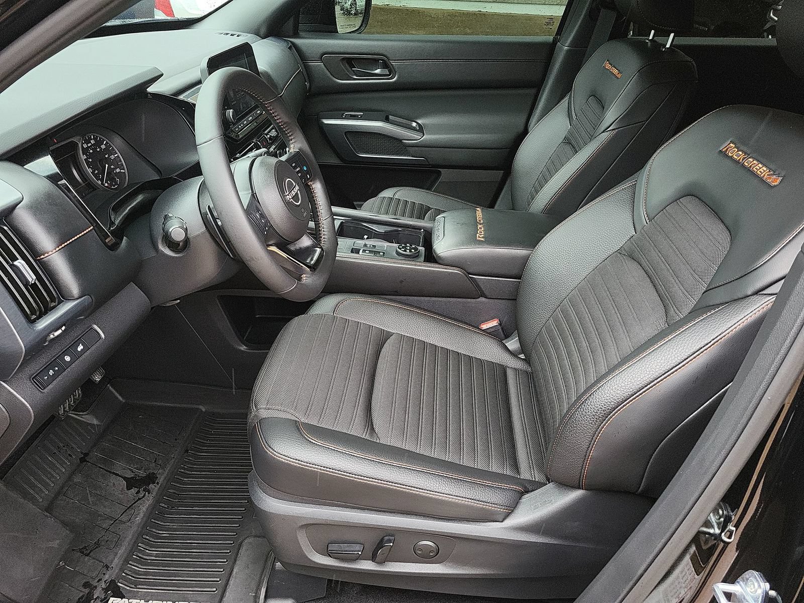 Used 2025 Nissan Pathfinder Rock Creek AWD/4WD image 18