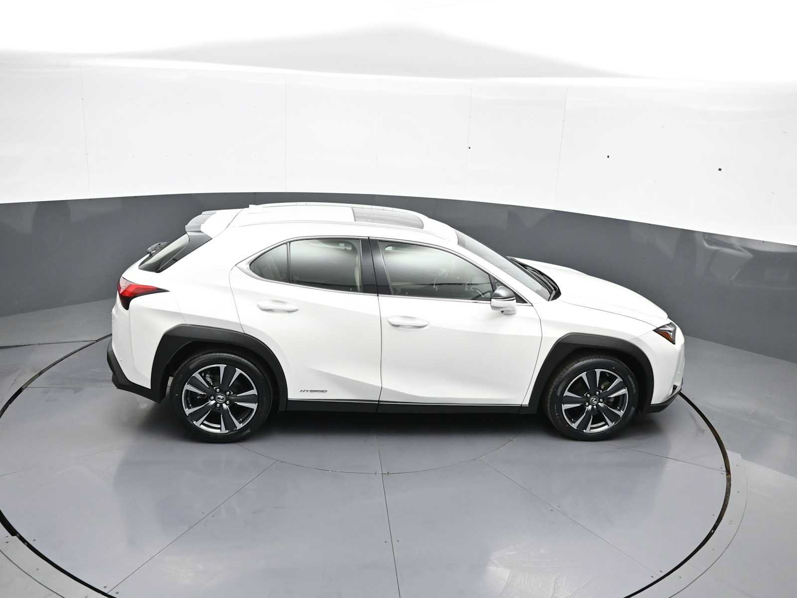 Used 2021 Lexus UX 250h w/ Premium Package AWD/4WD image 38