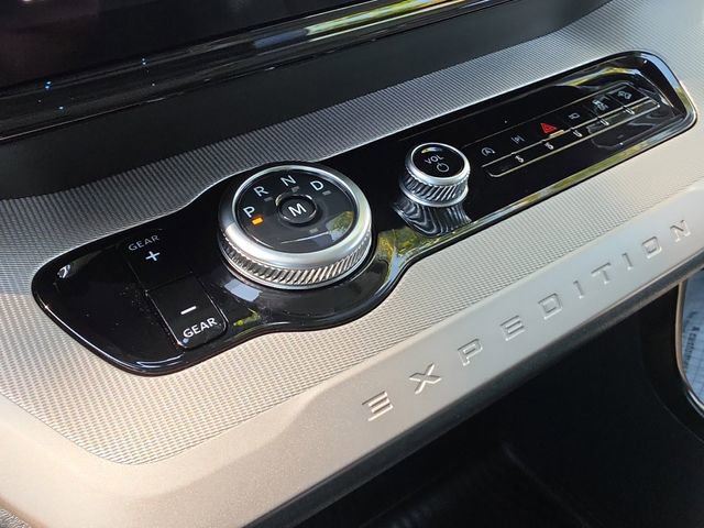 Used 2025 Ford Expedition Max Active image 23