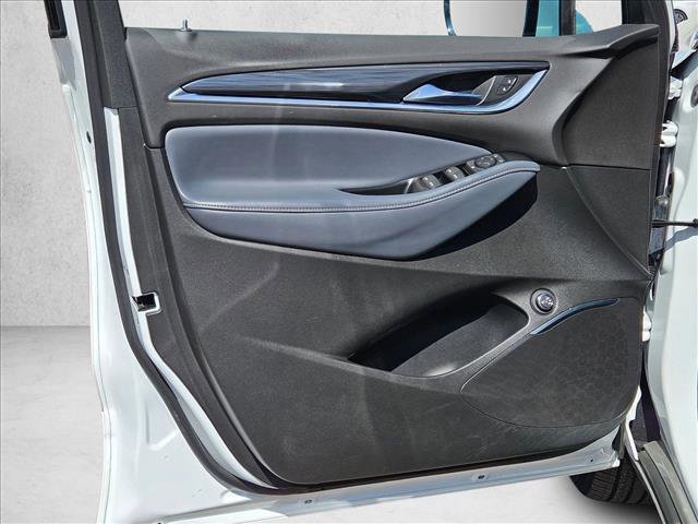 Used 2024 Buick Enclave Essence image 10