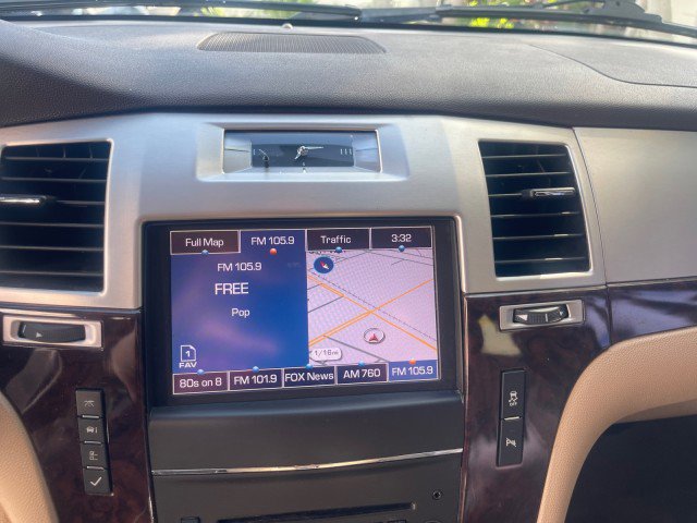 Used 2013 Cadillac Escalade 2WD image 60