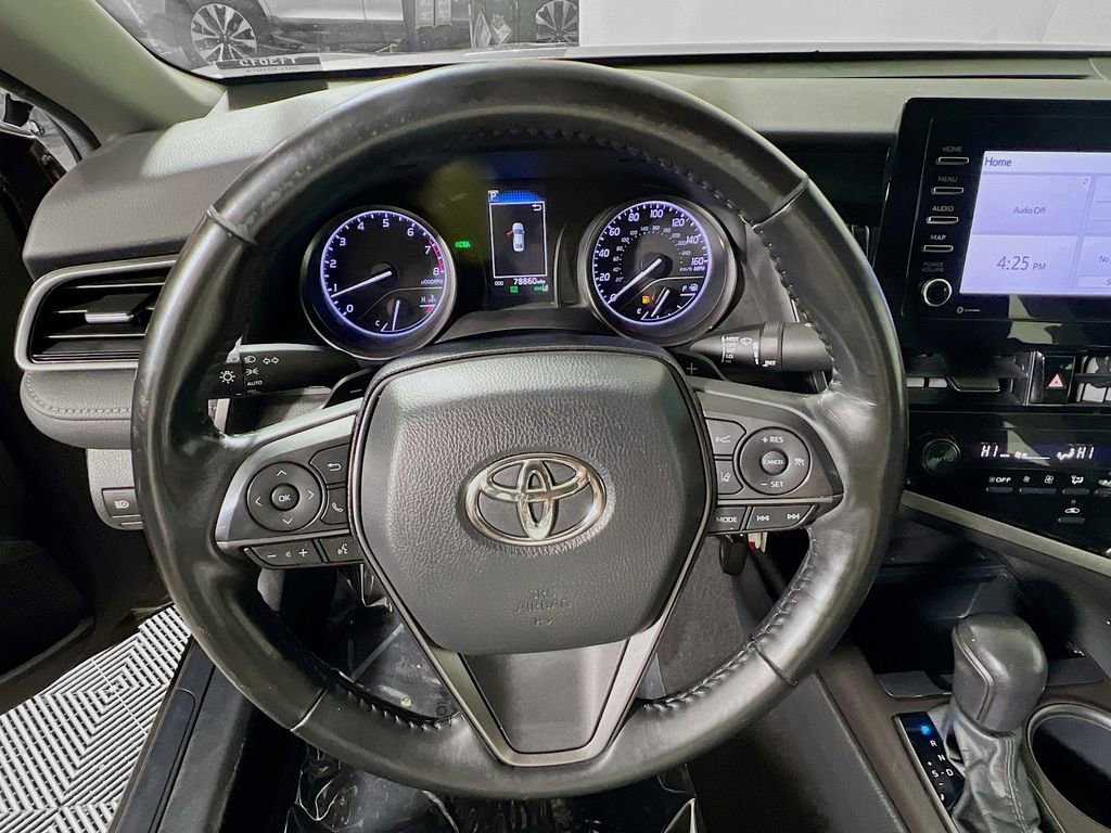 Certified 2022 Toyota Camry SE w/ Cold Weather Package FWD image 11