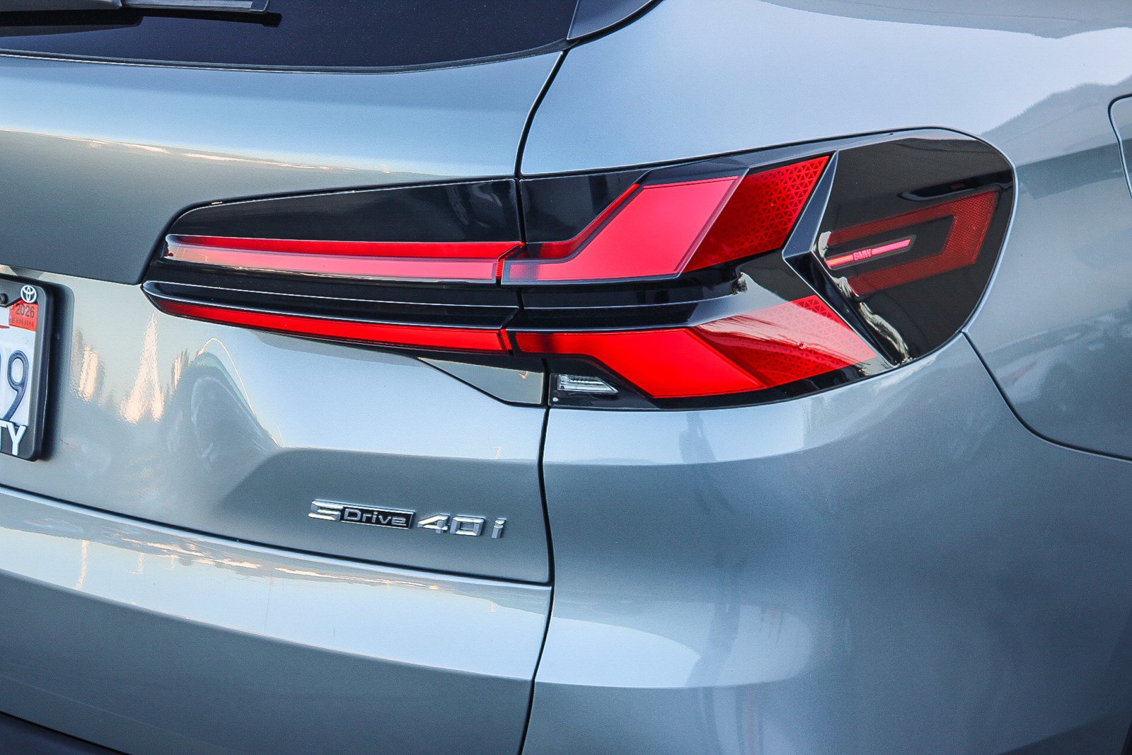 Used 2024 BMW X5 sDrive40i w/ Parking Assistance Package image 11