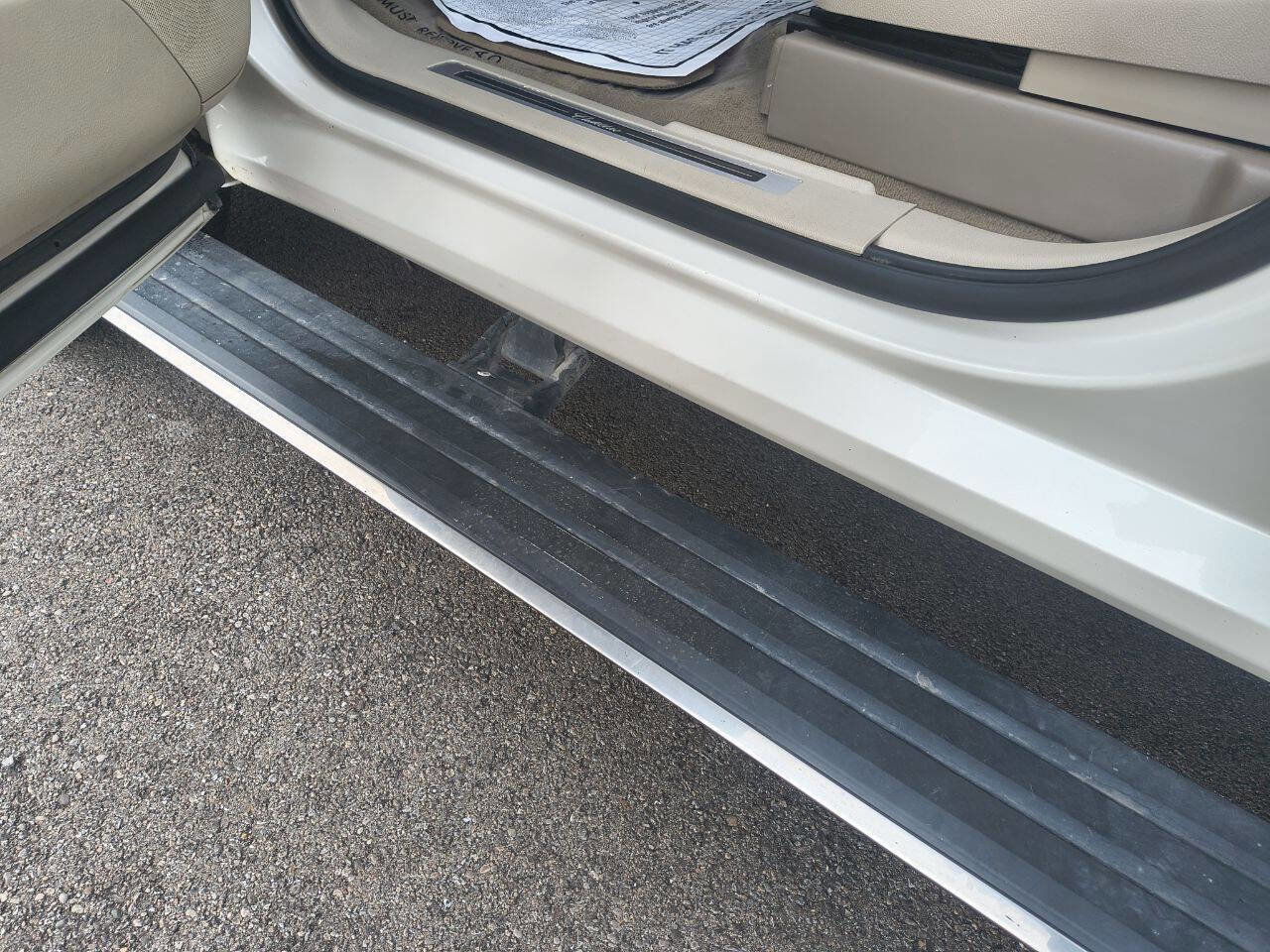 Used 2015 Cadillac Escalade Premium image 11