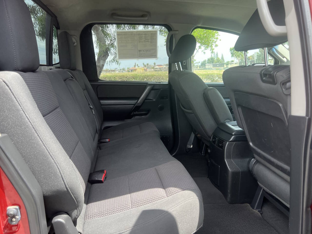 Used 2013 Nissan Titan SV w/ SV Value Truck Pkg AWD/4WD image 30