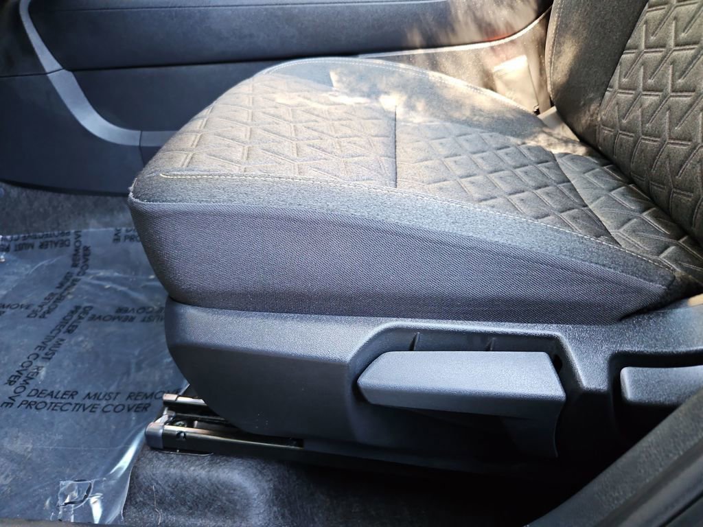 Used 2025 Nissan Kicks SV w/ SV Premium Package image 26