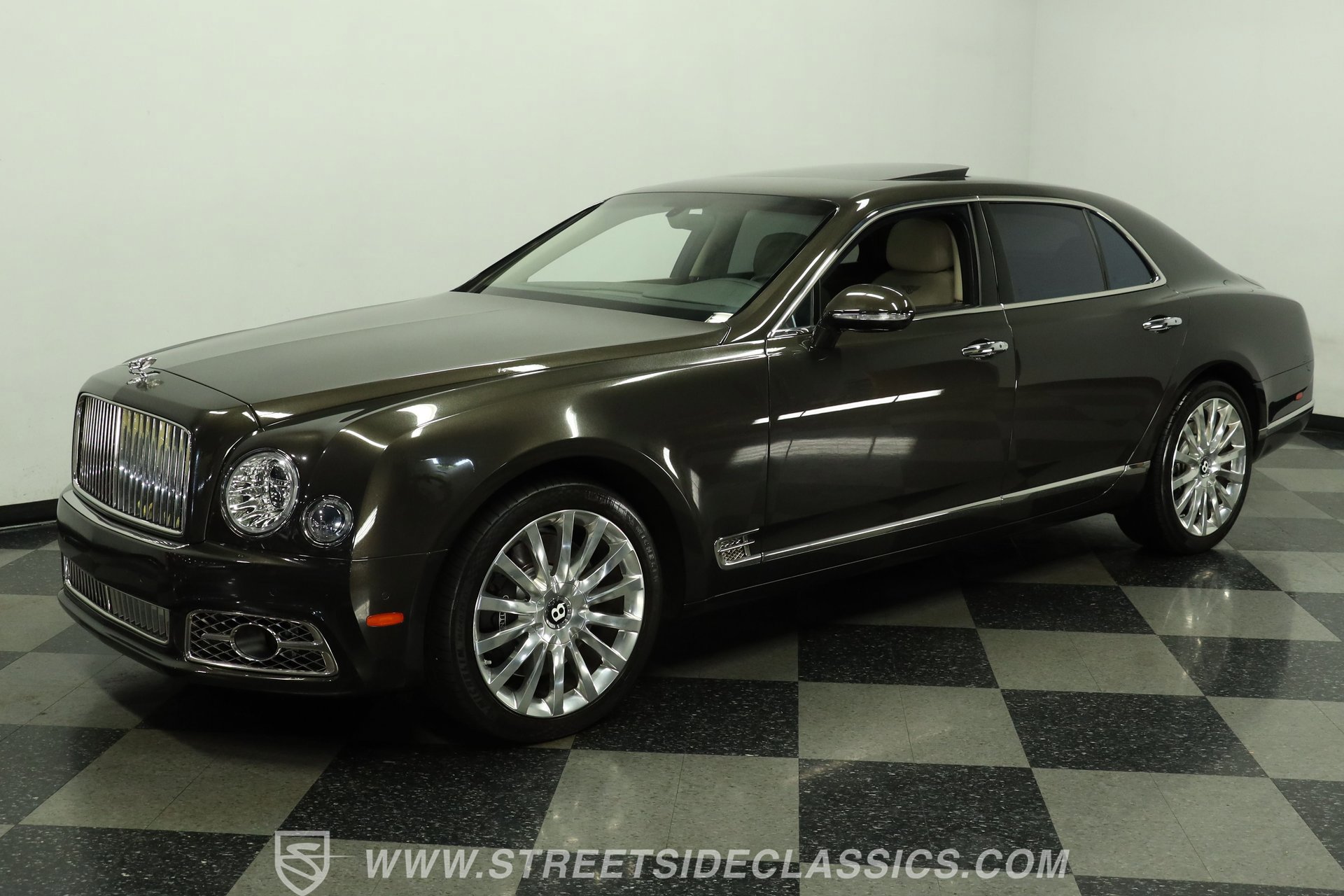Used 2020 Bentley Mulsanne RWD image 6