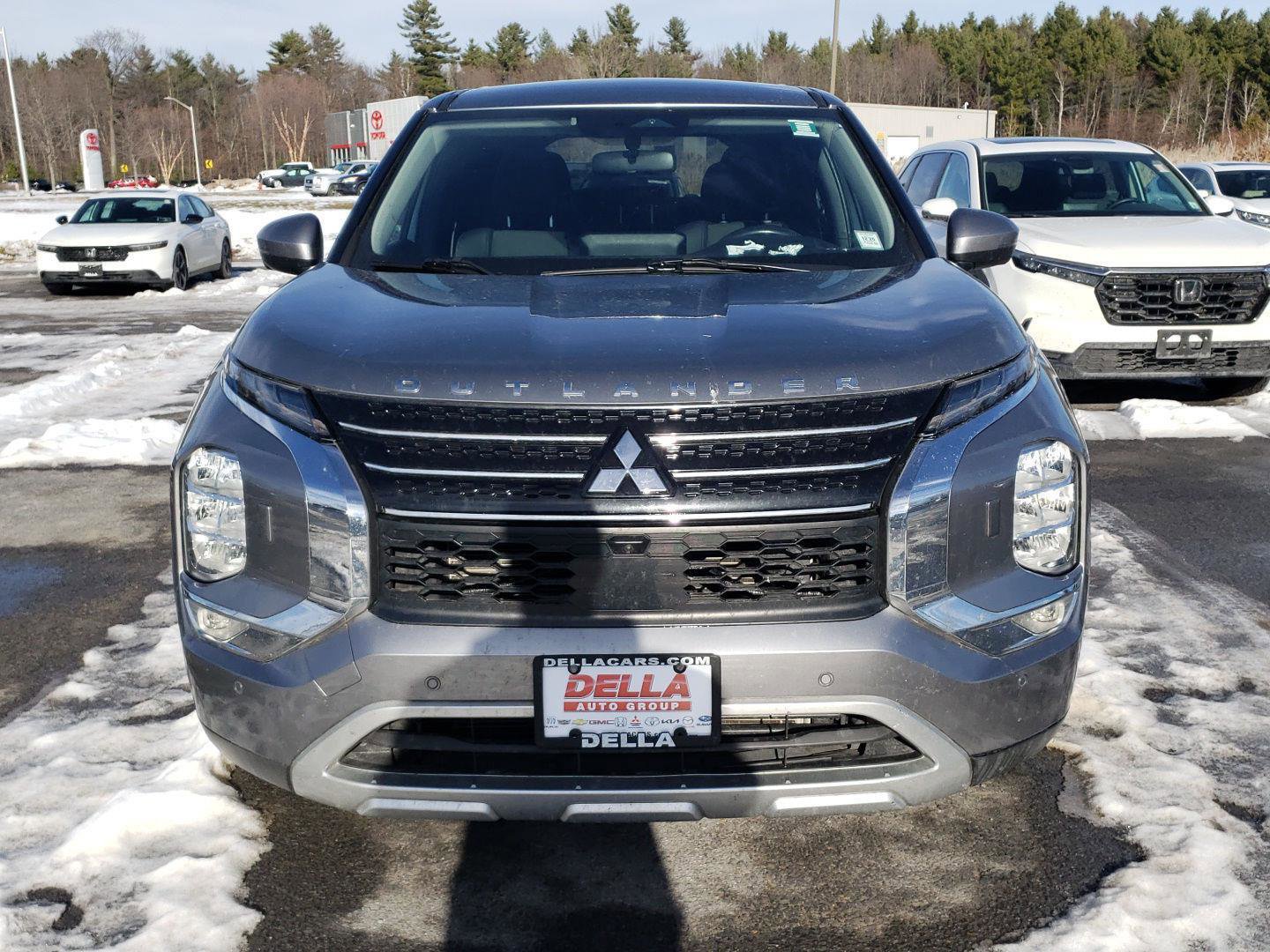 Used 2022 Mitsubishi Outlander SE image 6