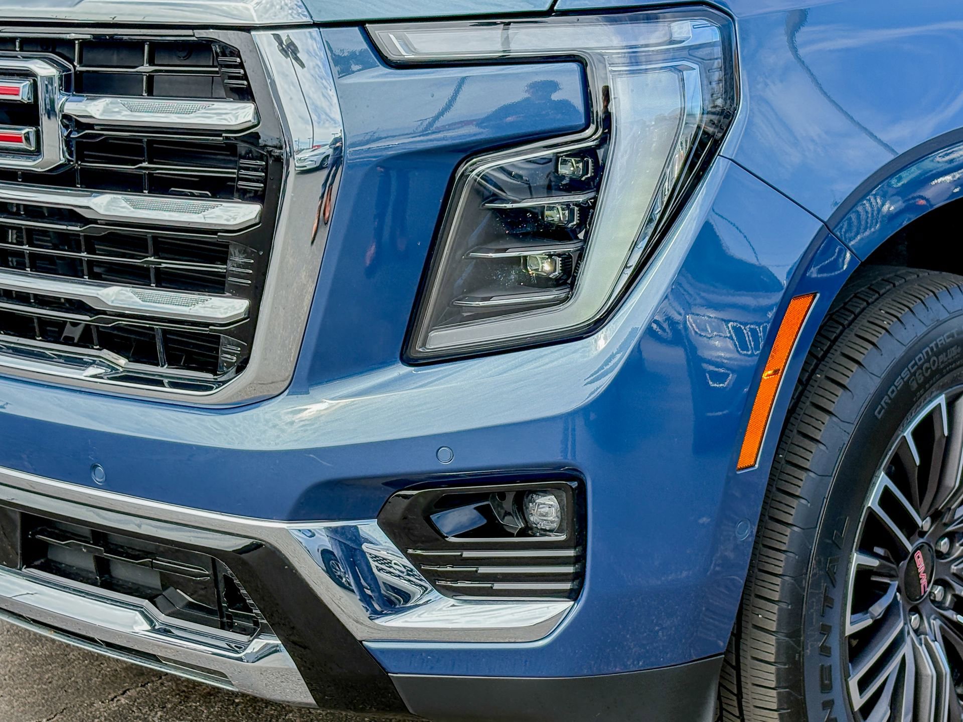 Used 2025 GMC Yukon XL Elevation image 7