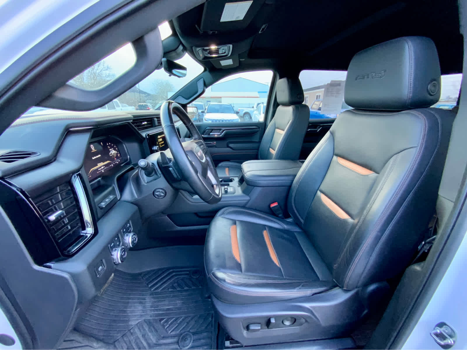 Used 2024 GMC Sierra 1500 AT4 w/ Technology Package image 28