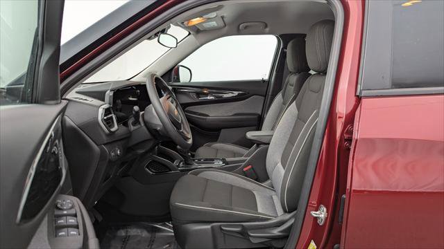 Used 2025 Chevrolet TrailBlazer LT image 14