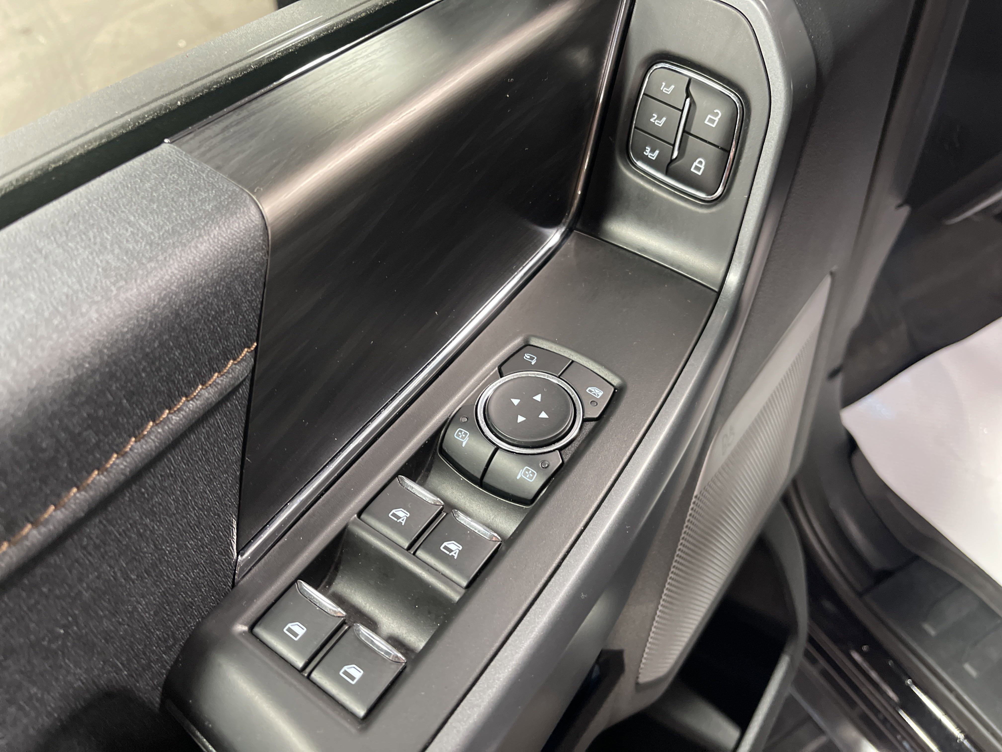 Used 2024 Ford F150 Lariat w/ Tow/Haul Package image 11