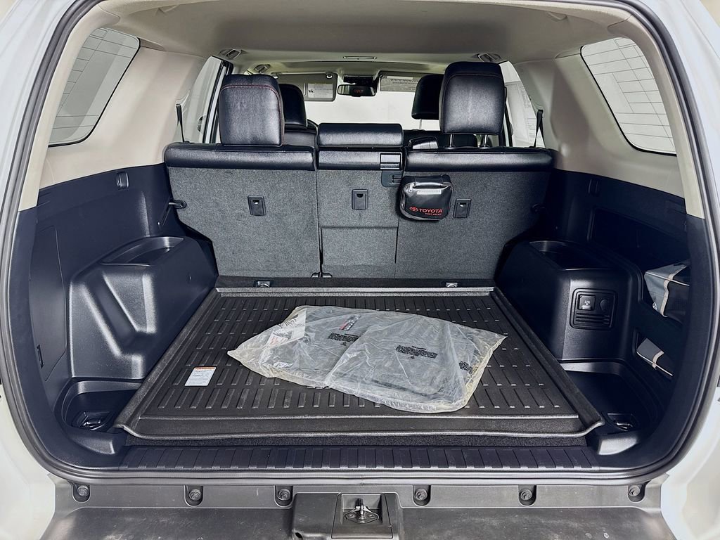 Certified 2024 Toyota 4Runner TRD Off-Road Premium w/ Moonroof Package AWD/4WD image 25