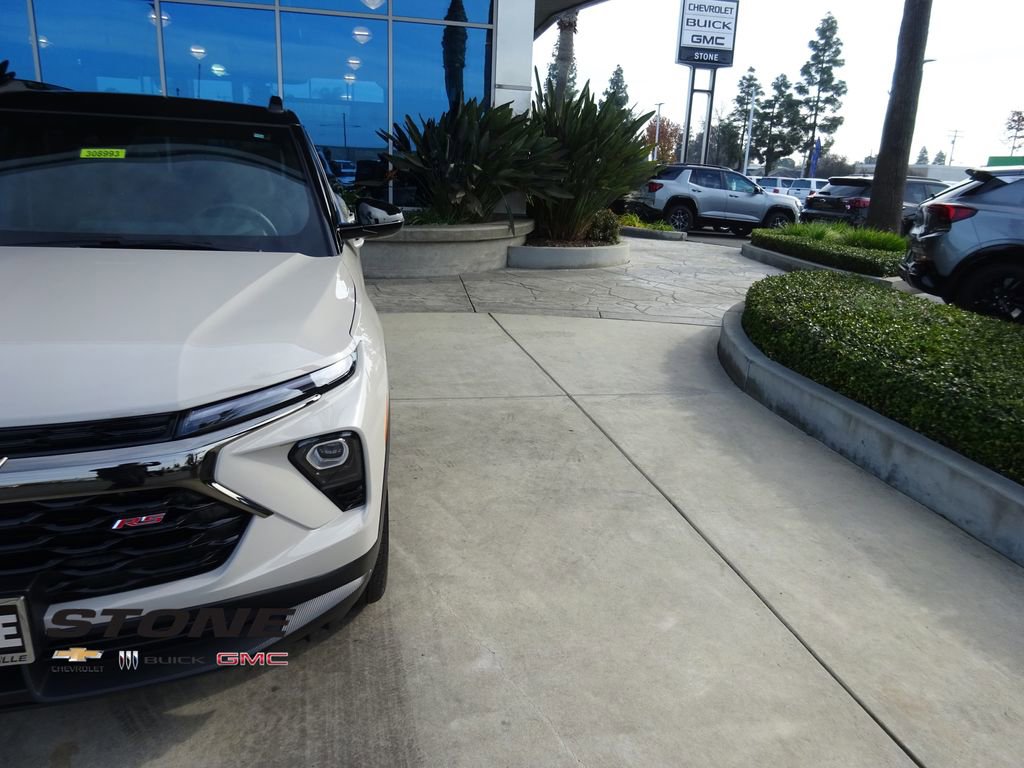 Used 2026 Chevrolet TrailBlazer RS w/ Driver Confidence Package image 33