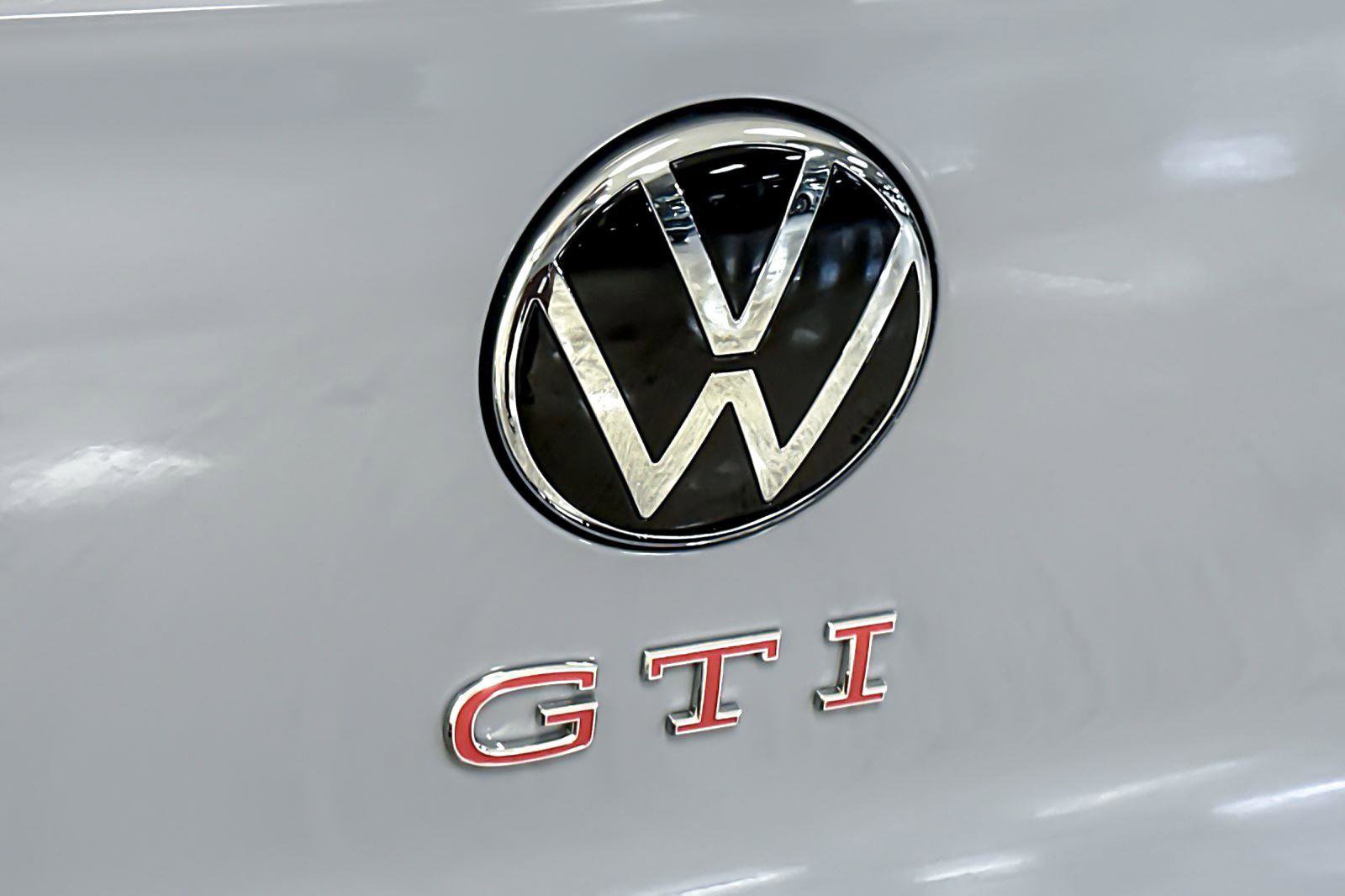 New 2026 Volkswagen GTI SE image 26