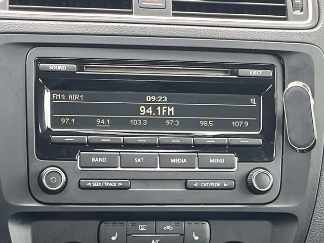 Used 2015 Volkswagen Jetta SE FWD image 15
