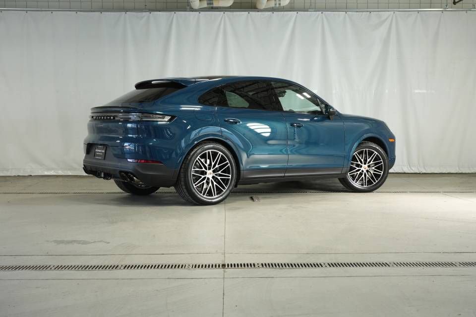 New 2026 Porsche Cayenne Coupe image 7