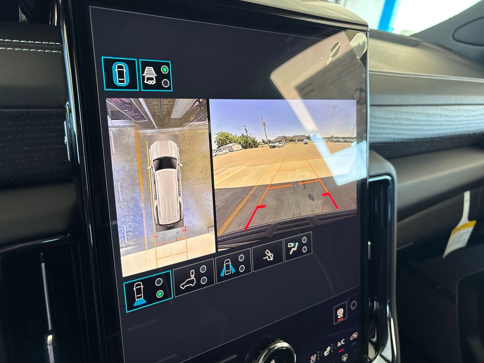 New 2026 GMC Yukon XL AT4 Ultimate AWD/4WD image 33