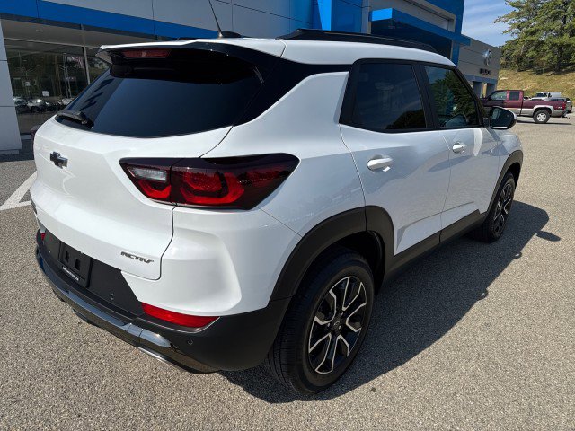 Used 2024 Chevrolet TrailBlazer ACTIV w/ Driver Confidence Package image 5