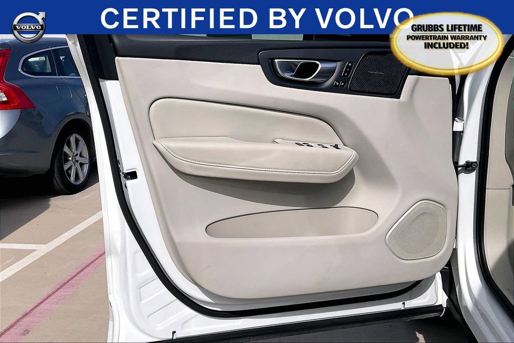 Used 2023 Volvo XC60 T8 Ultimate w/ Protection Package Premier image 23