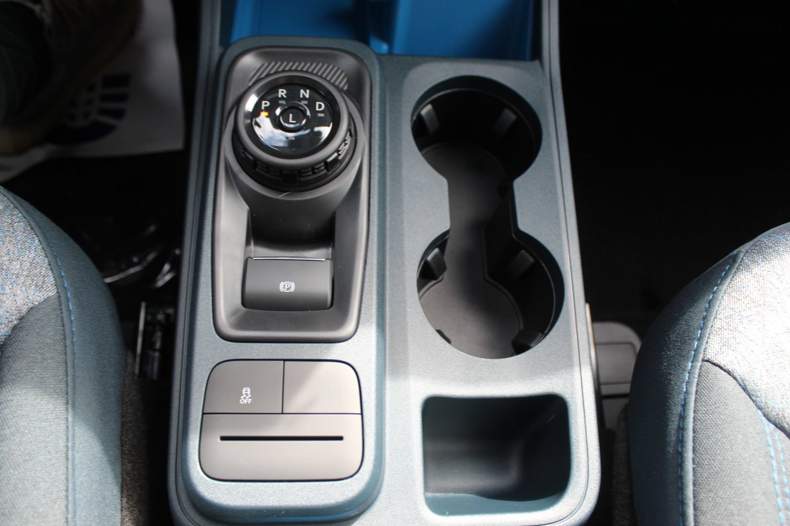 New 2025 Ford Maverick XLT w/ XLT Luxury Package FWD image 24