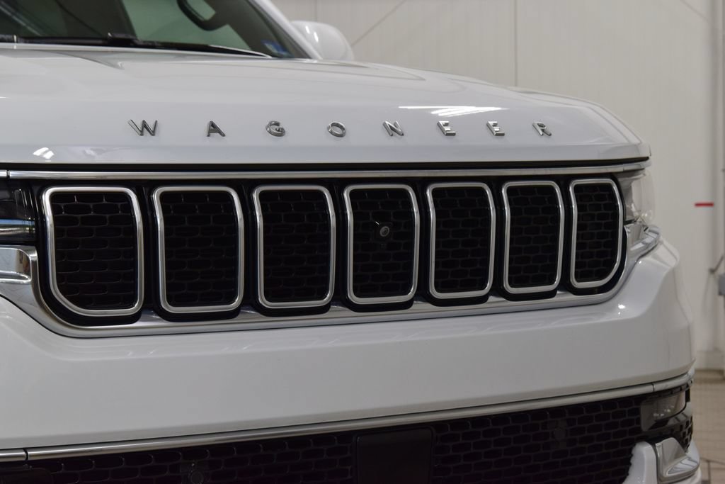 Used 2022 Jeep Wagoneer Series I w/ Convenience Group I AWD/4WD image 11