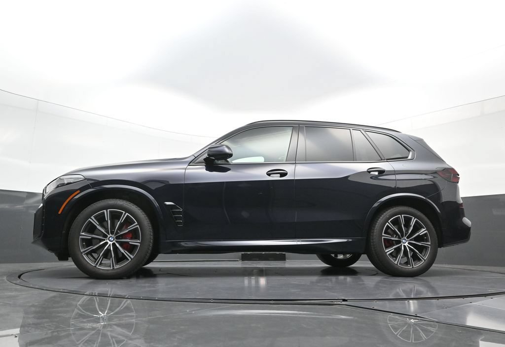New 2026 BMW X5 xDrive40i w/ M Sport Package AWD/4WD image 26