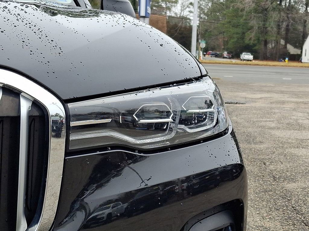 Used 2022 BMW X7 xDrive40i image 10