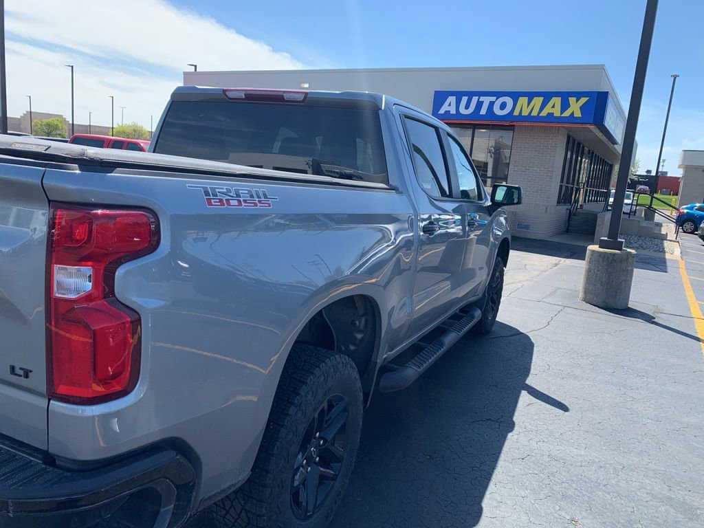 Used 2023 Chevrolet Silverado 1500 LT Trail Boss w/ LPO, Dark Essentials Package AWD/4WD image 8