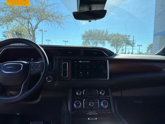 Used 2024 GMC Yukon XL Denali Ultimate image 10