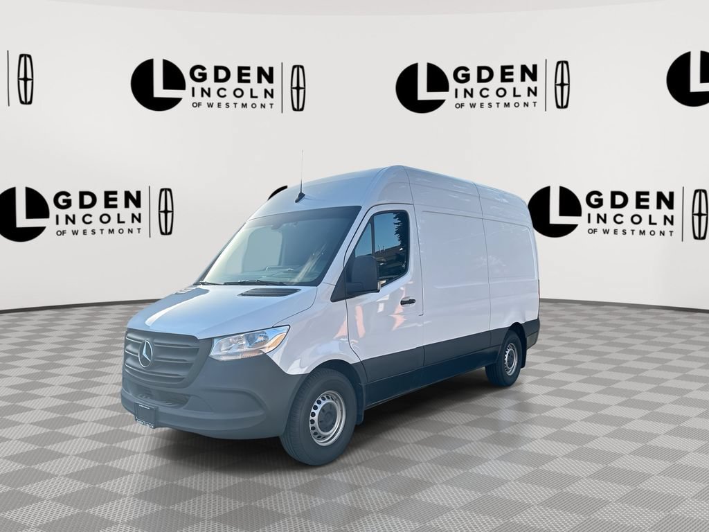 Used 2023 Mercedes-Benz Sprinter 1500 image 4