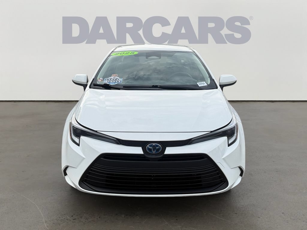 Used 2025 Toyota Corolla LE FWD image 2