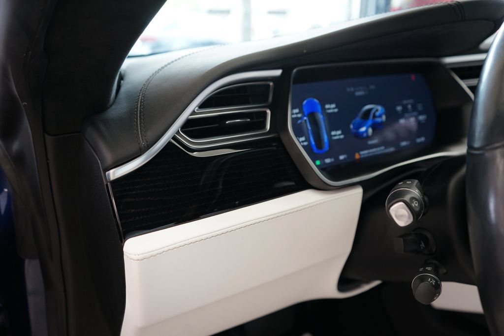 Used 2017 Tesla Model S 100D AWD/4WD image 27