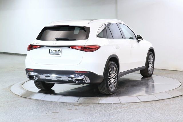 Certified 2025 Mercedes-Benz GLC 300 4MATIC image 11