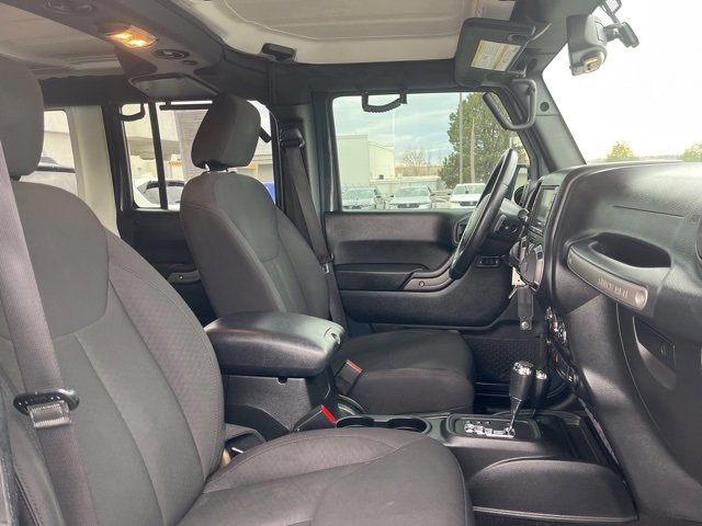 Used 2018 Jeep Wrangler Unlimited Sport S image 24