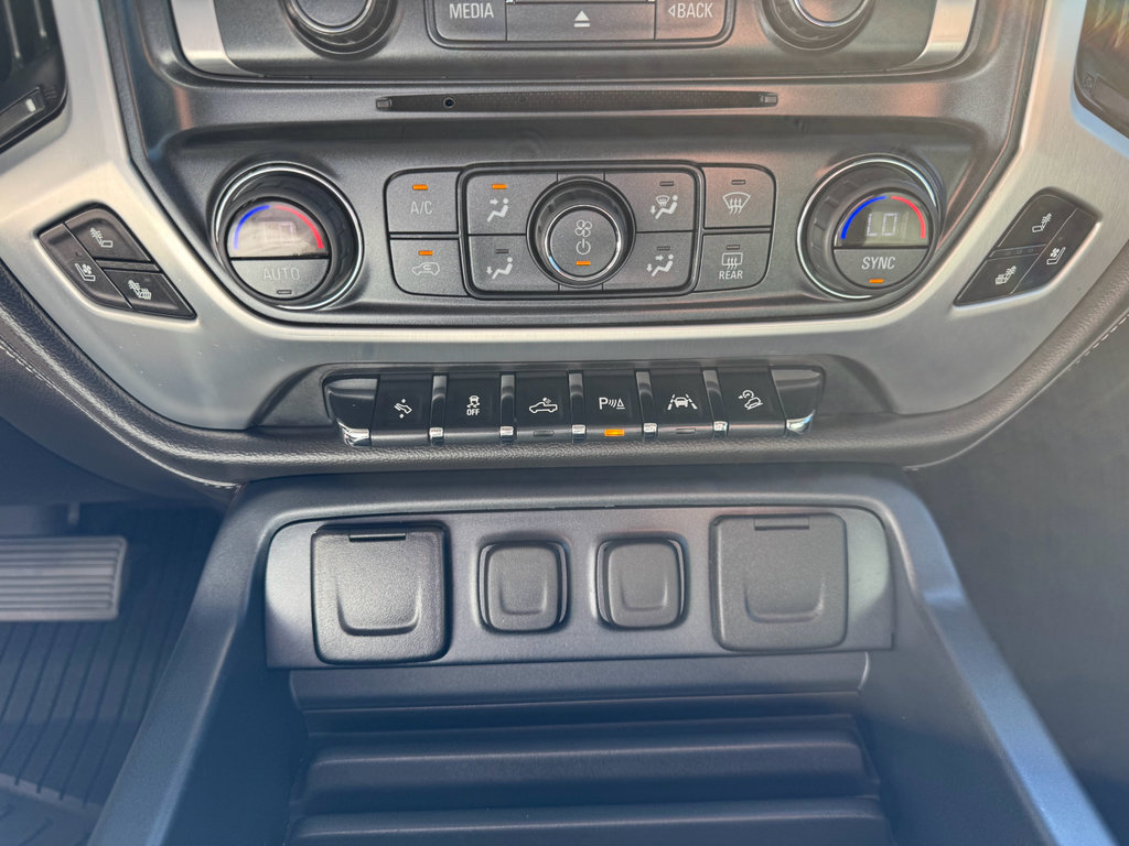 Used 2018 GMC Sierra 1500 SLT image 24