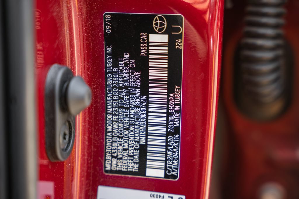Used 2019 Toyota C-HR Limited FWD image 38