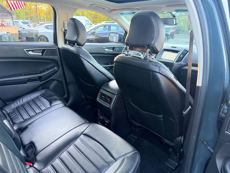 Used 2016 Ford Edge SEL w/ Equipment Group 201A AWD/4WD image 19