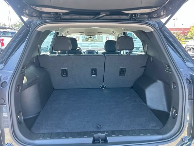 Used 2021 Chevrolet Equinox LS FWD image 28