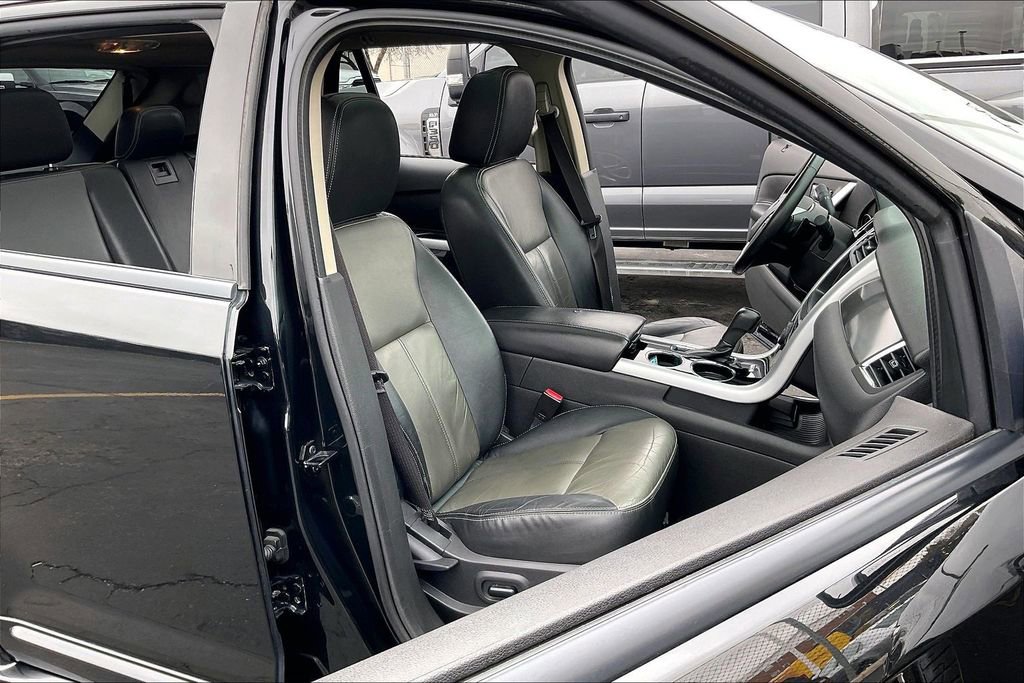 Used 2013 Ford Edge Sport w/ Driver Entry Pkg image 6