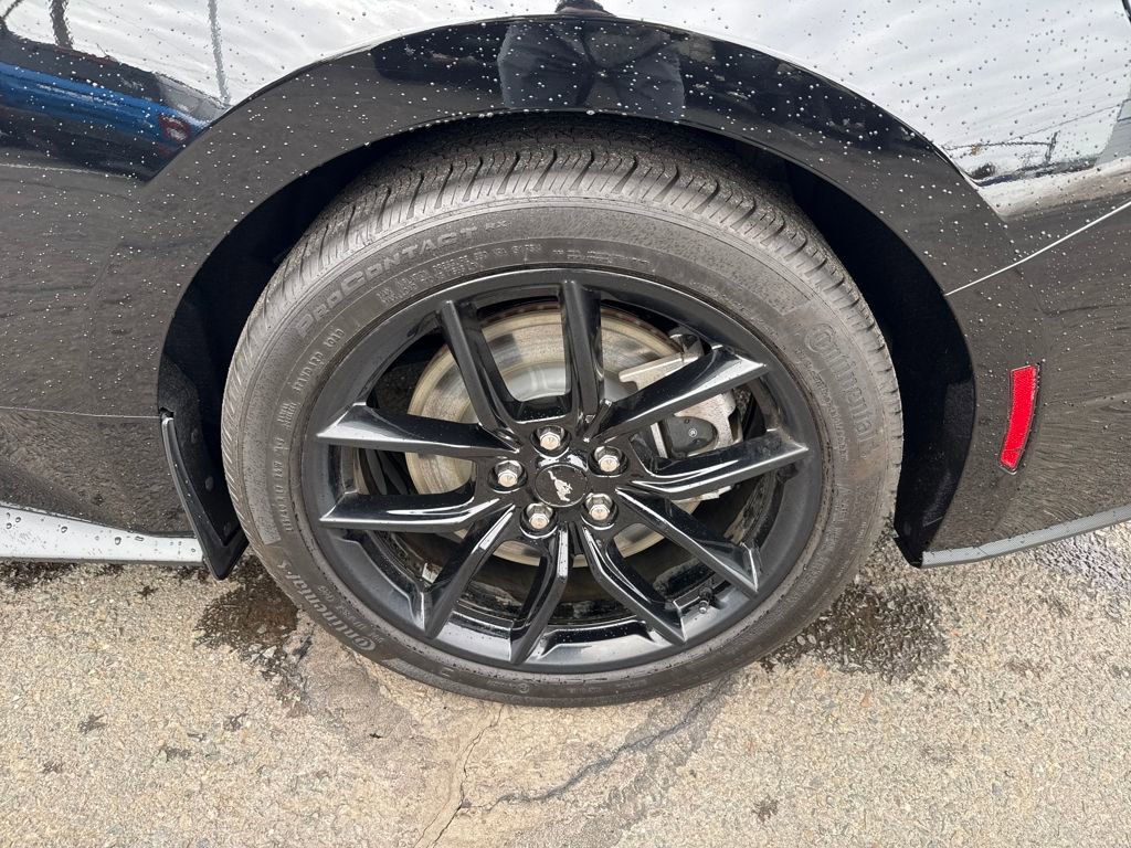 Used 2025 Ford Mustang GT Premium image 11