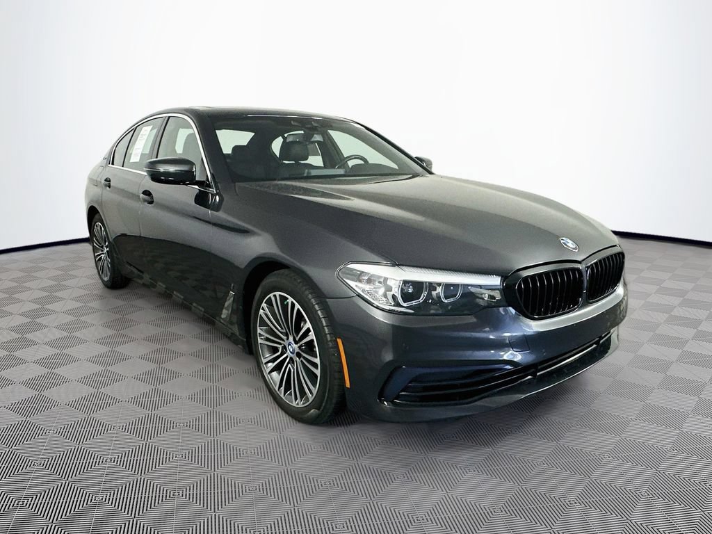 Used 2019 BMW 530e xDrive w/ Convenience Package AWD/4WD image 2