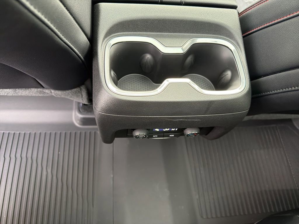 New 2026 Chevrolet Traverse RS w/ LPO, Floor Liner Package image 38