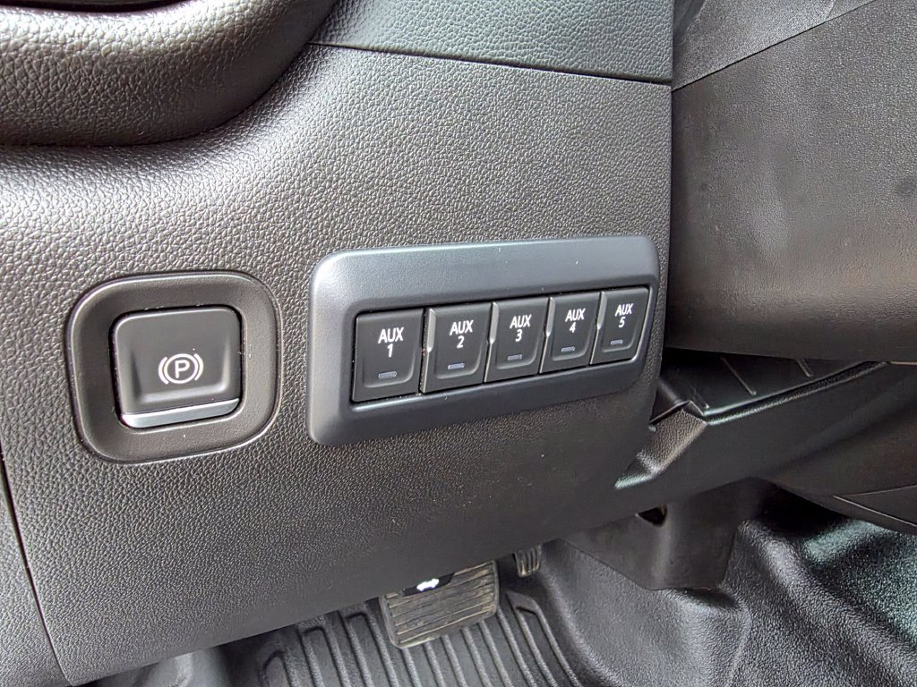 Certified 2022 Chevrolet Silverado 3500 W/T w/ WT Convenience Package AWD/4WD image 17