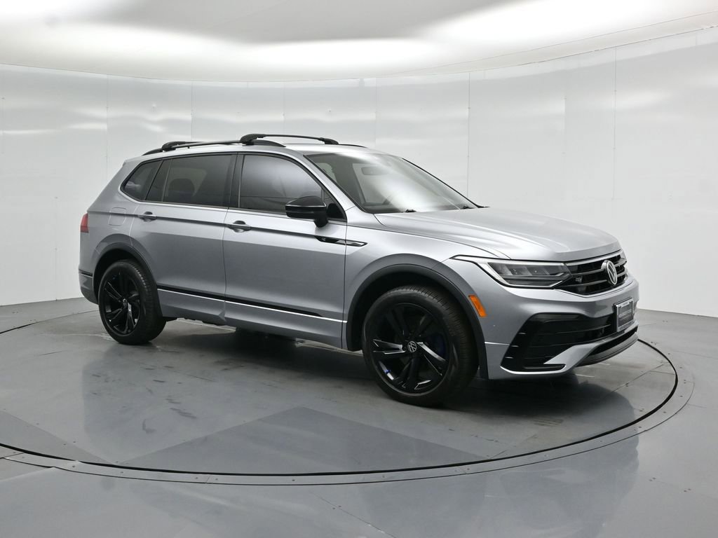 Used 2023 Volkswagen Tiguan SE R-Line image 21